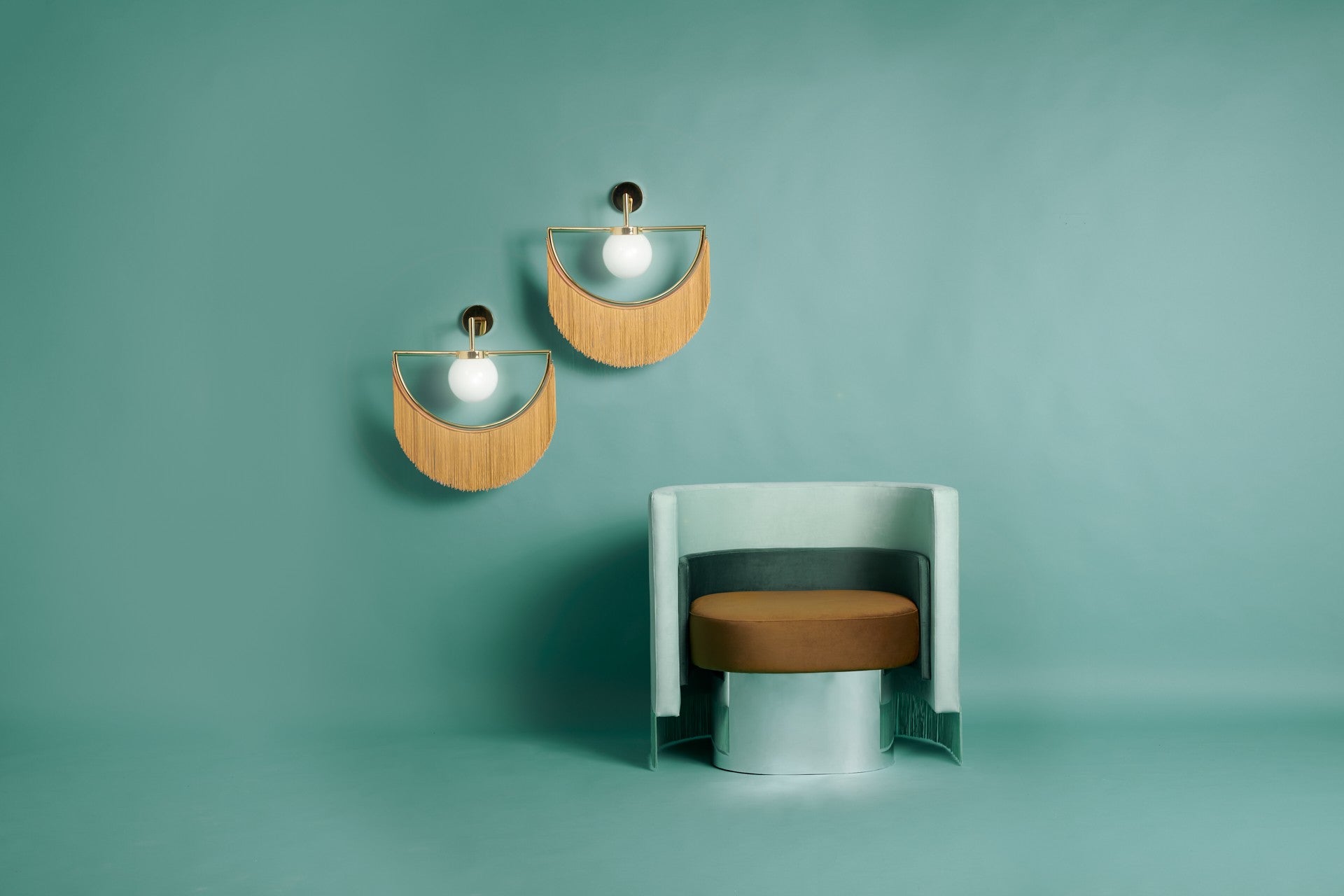 Winks Wall Lamp - Gold
