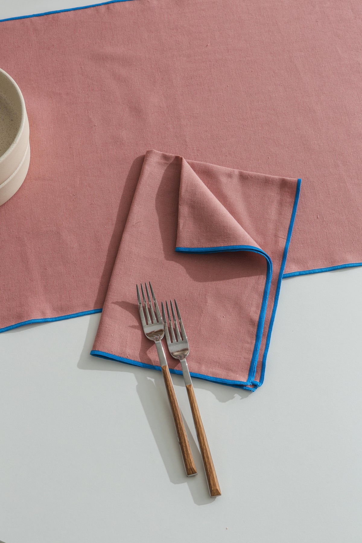 Set 4 Servilletas Contrast Edge Pink