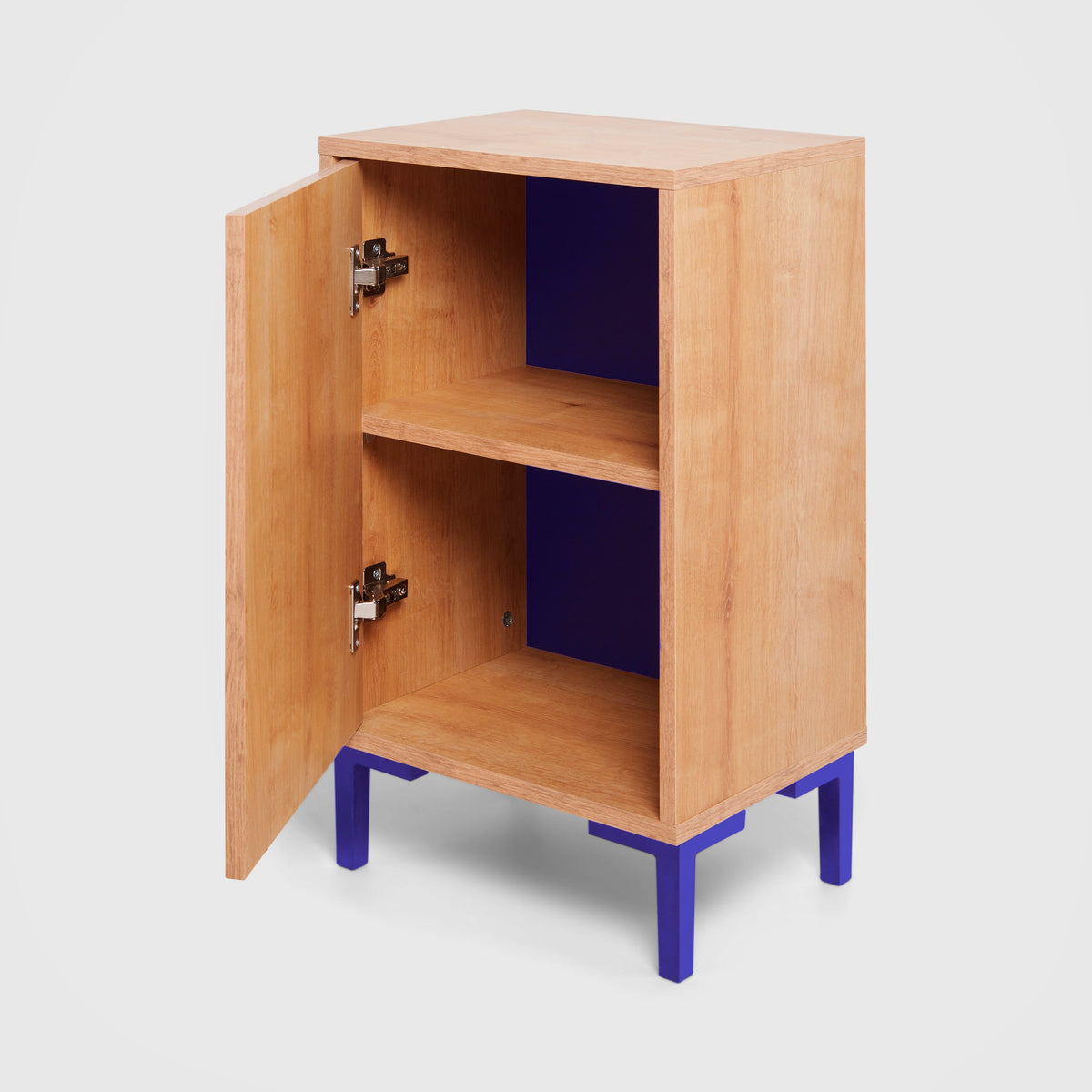 Mesita William Roble Space