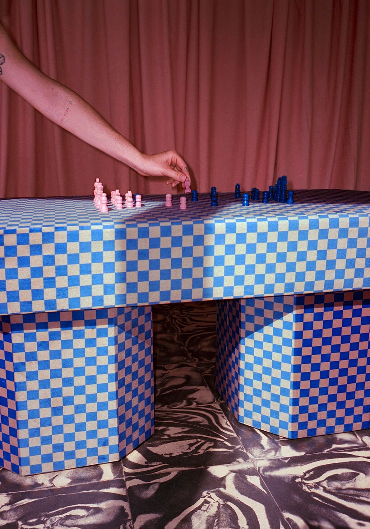 Viva Bench checkerboard rose et bleu