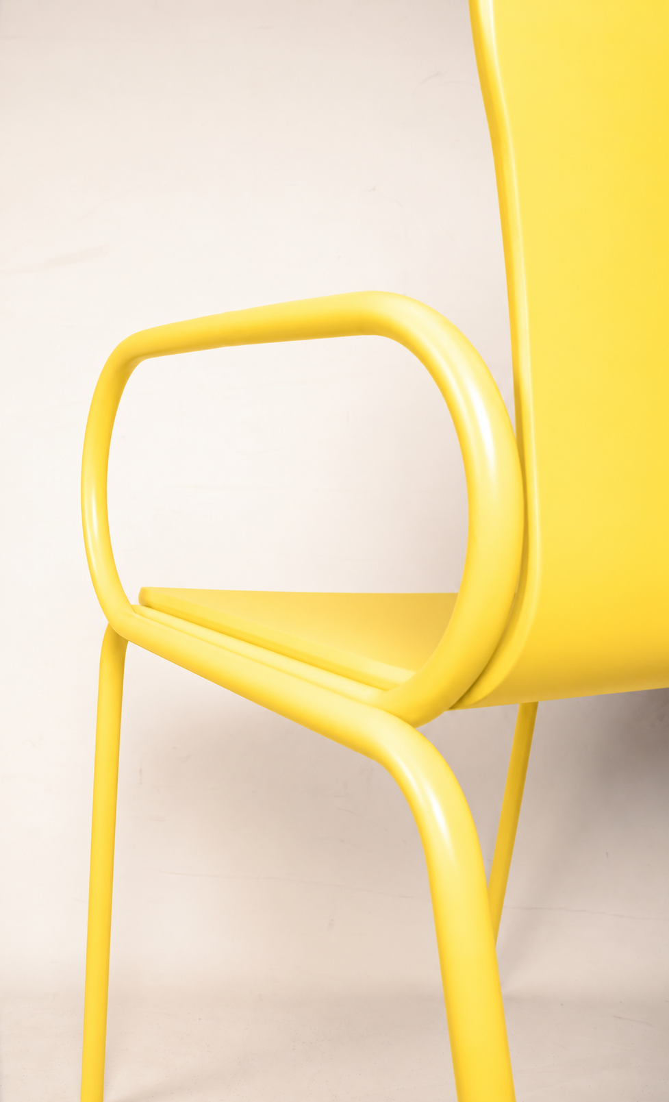 Silla Mafalda Lacada Amarilla PRE-ORDER