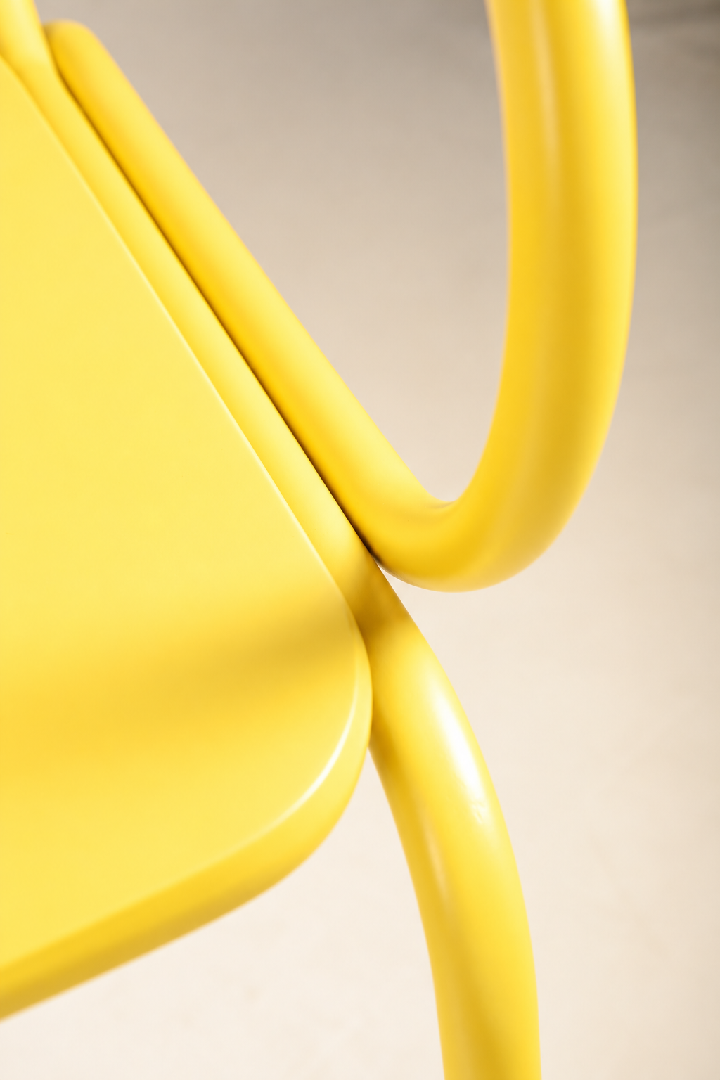 Silla Mafalda Lacada Amarilla PRE-ORDER
