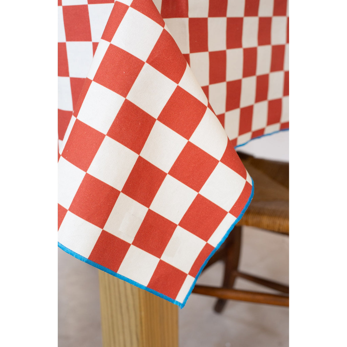 Mantel 140x140 Marshall (Red Squares)