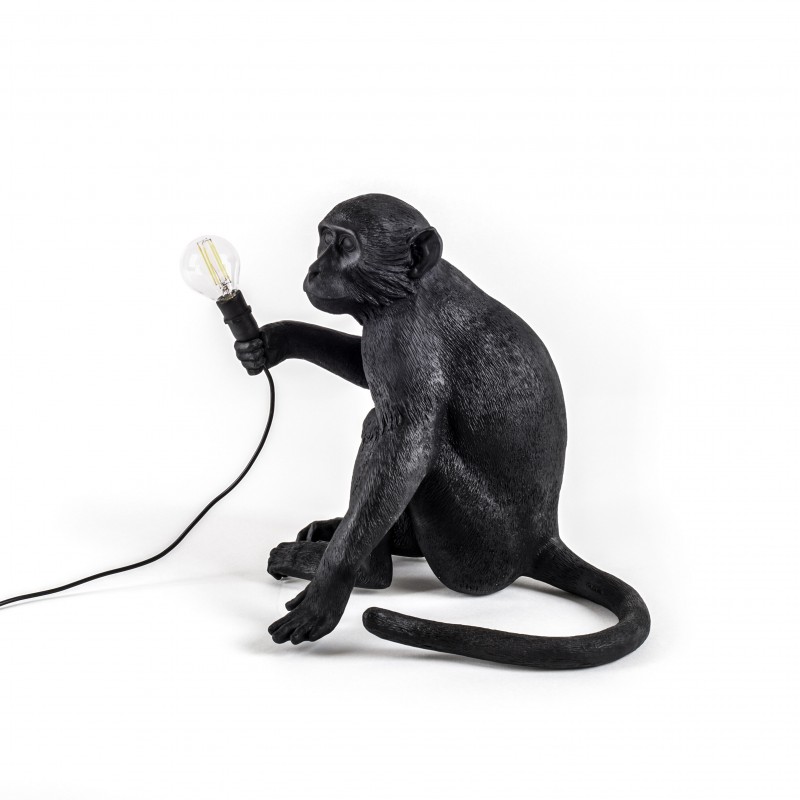 Lampara Mono Negro Sentado