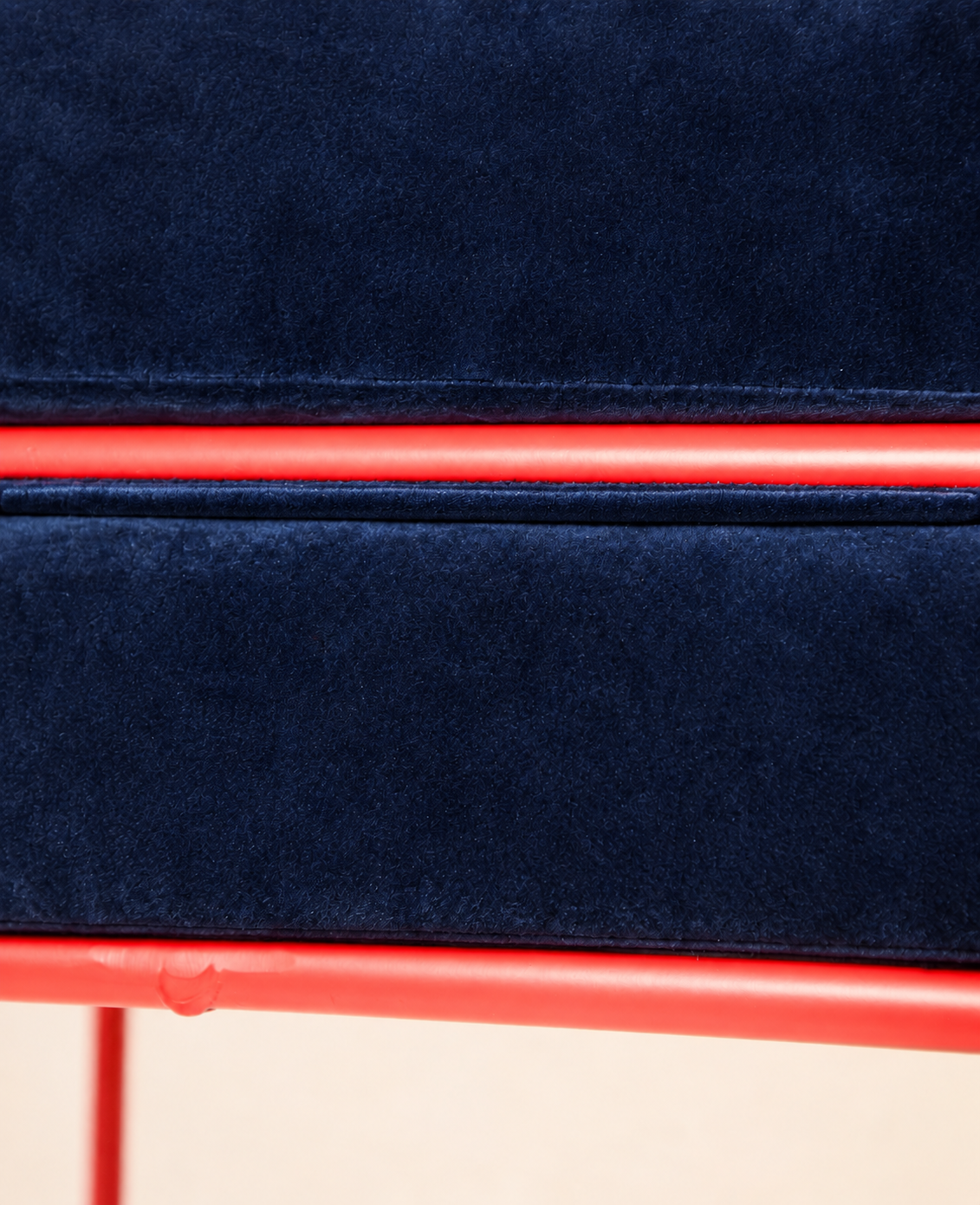 Silla Maura Roja Tapizado Velvet  Azul PRE-ORDER