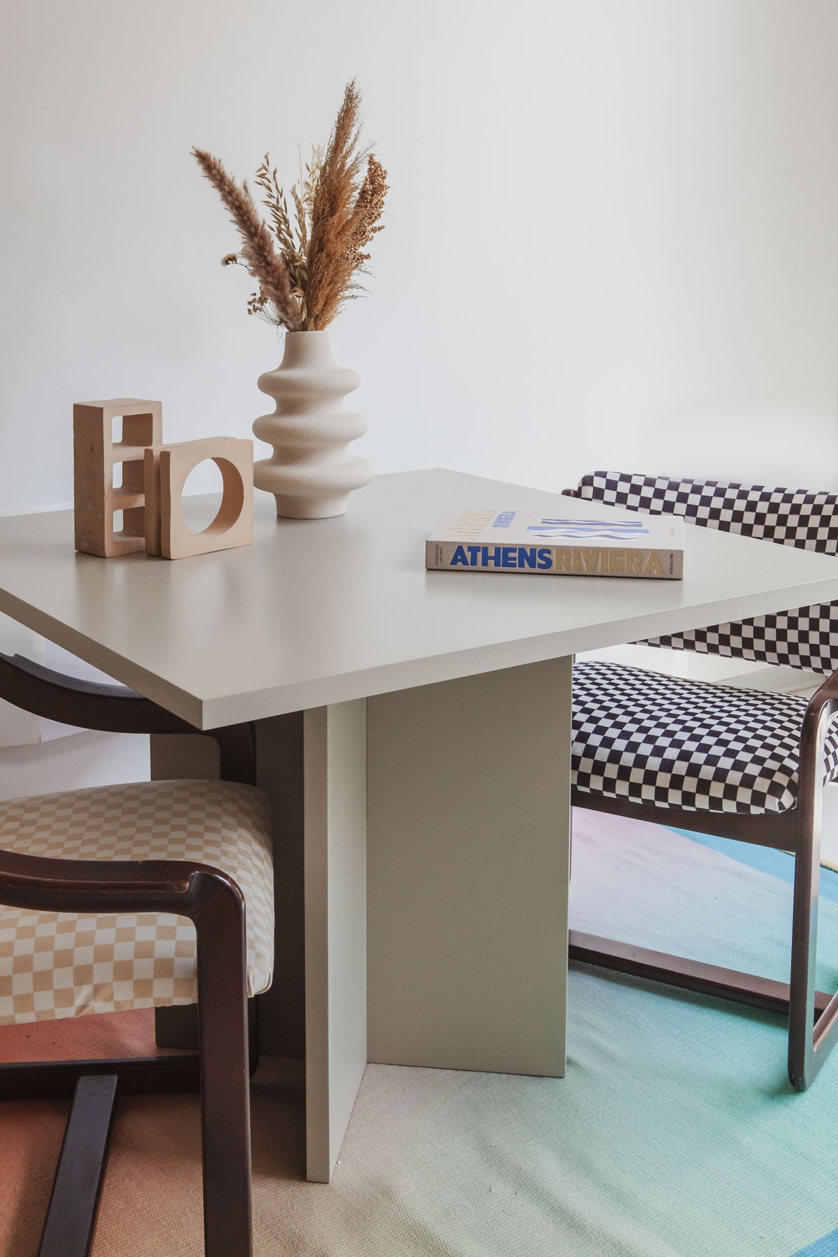 Table à manger malda taupe carré