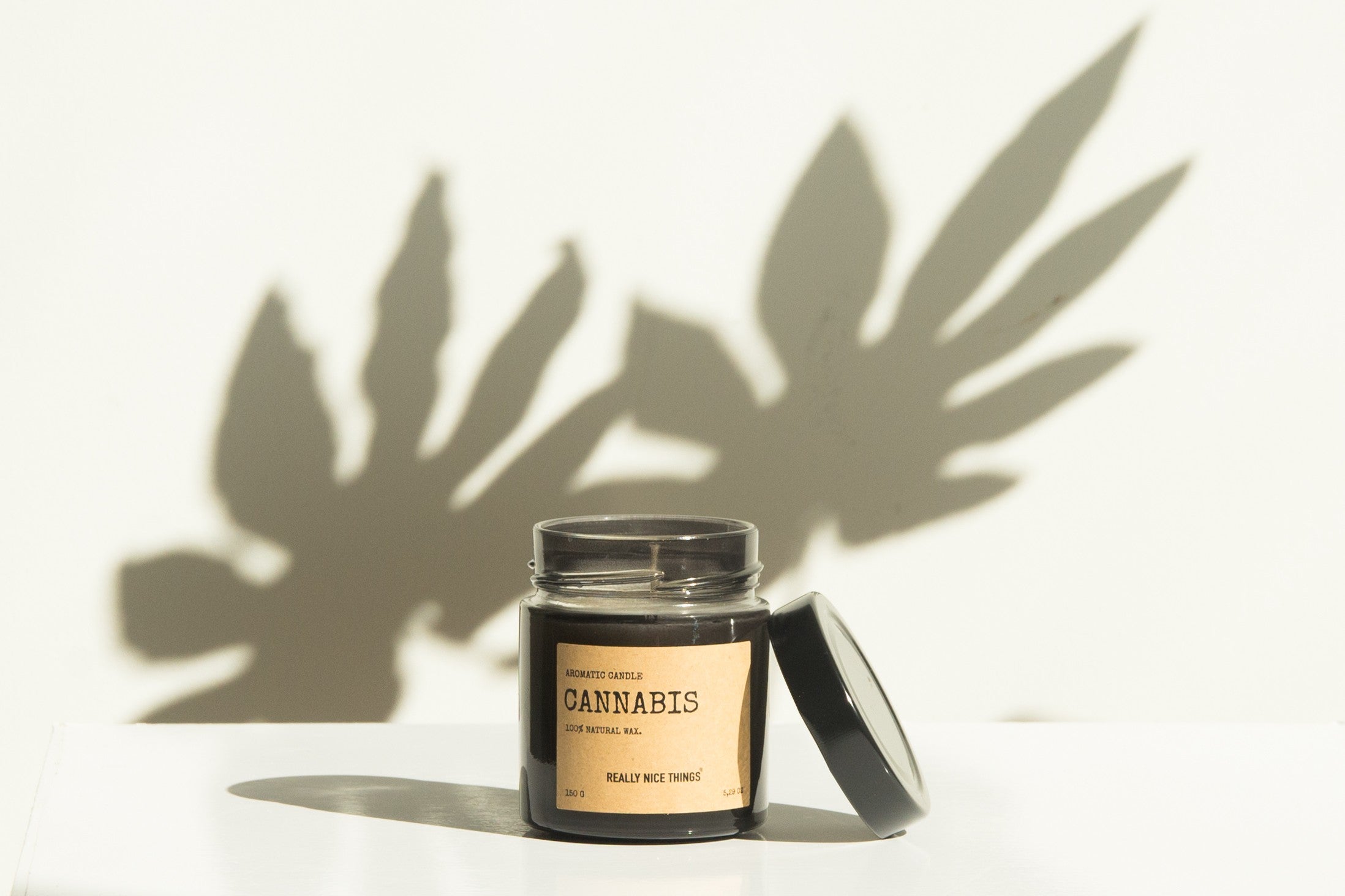 Ensemble de bougies cannabis et réglisse
