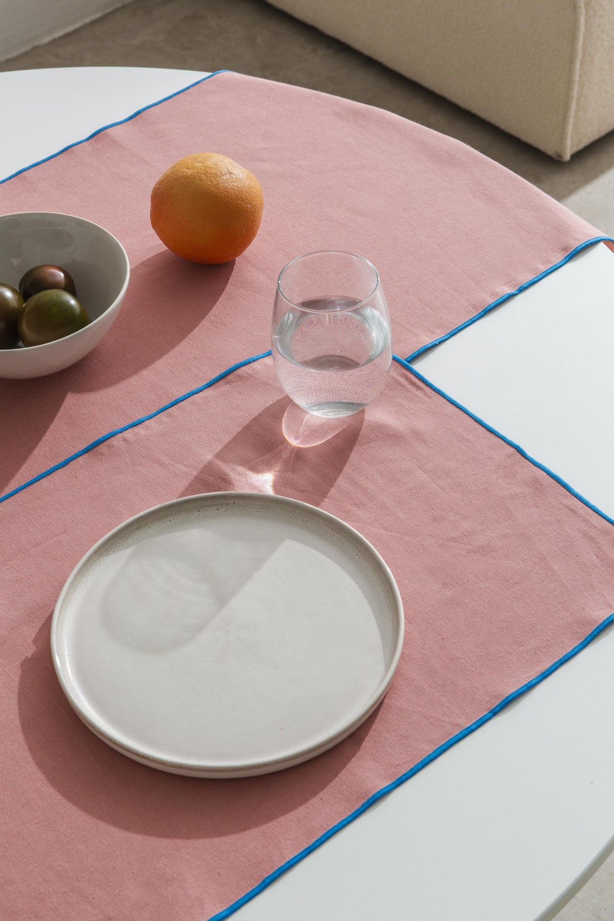 Set 2 caminos de mesa Contrast Edge Pink