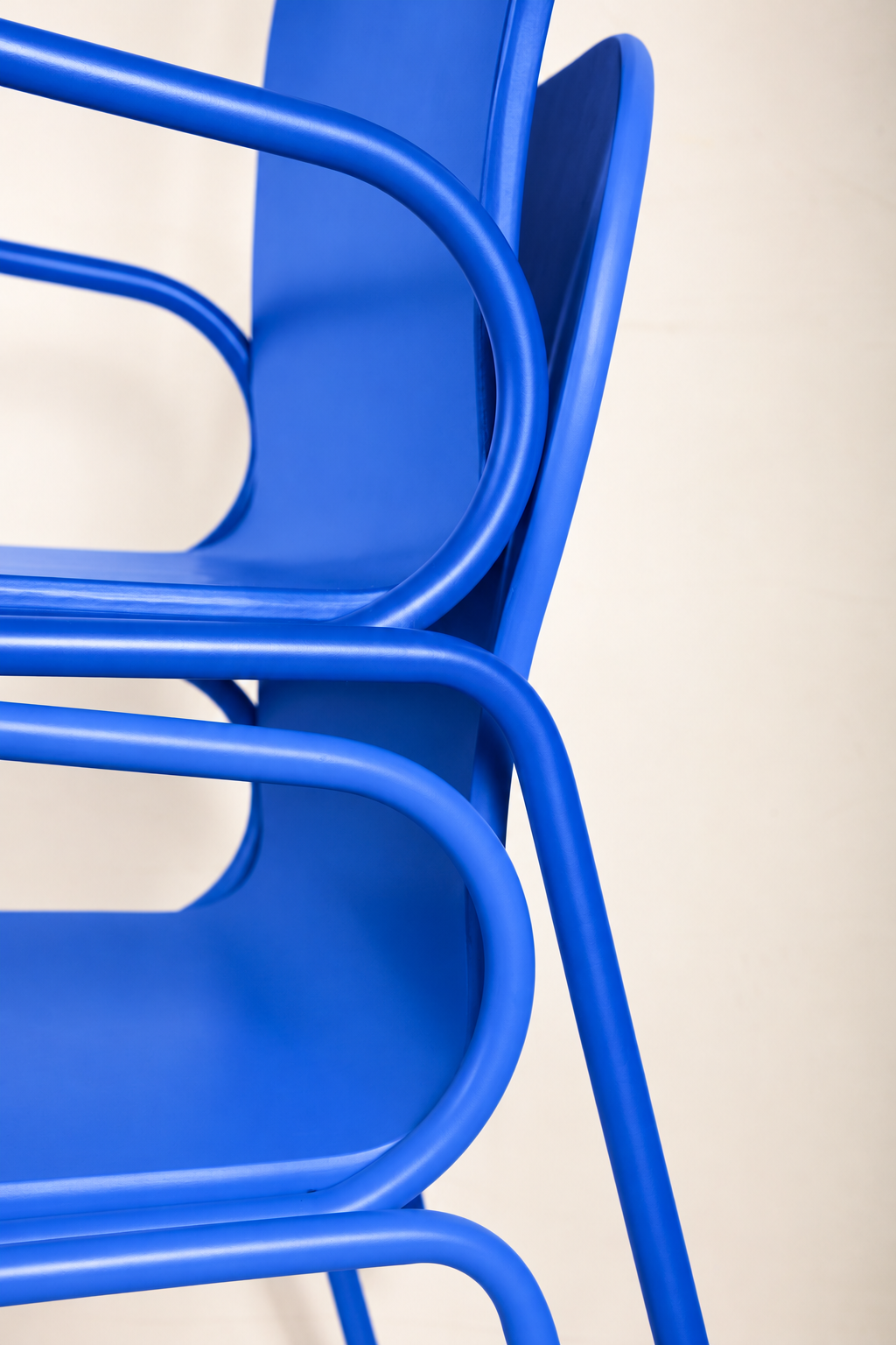 Silla Mafalda Lacada Azul Pruss  PRE-ORDER